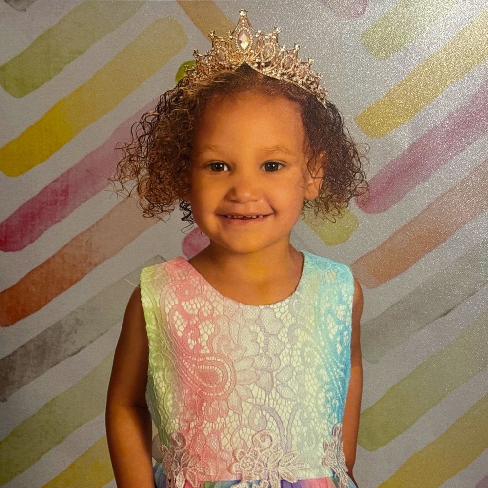 Meet your Posher, Mae